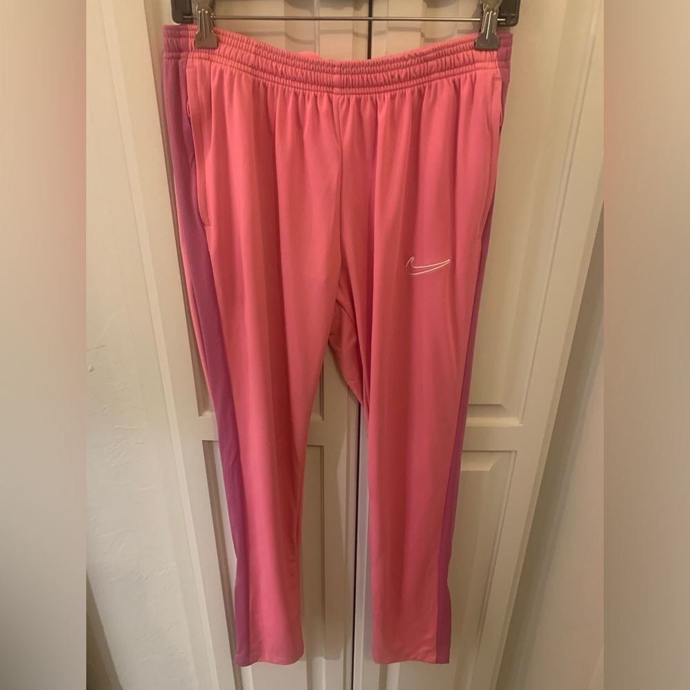 Nike Active Pants NWOT